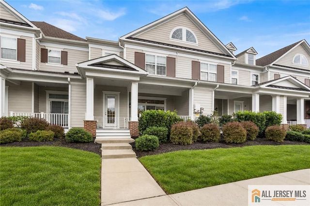 38 Hamilton Drive, Cranbury, NJ 08512