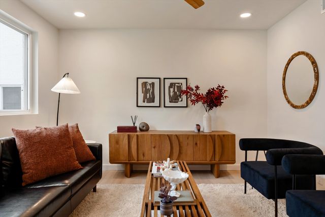 2129 Acklen Ave Apt 6, Nashville, TN 37212