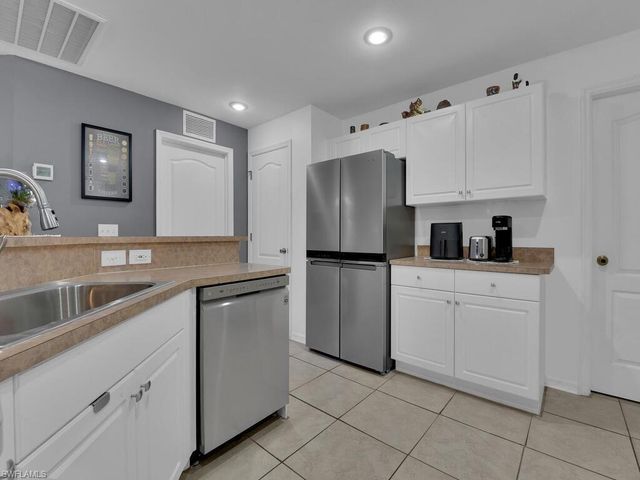 2609 NE 5th AVE, Cape Coral, FL 33909