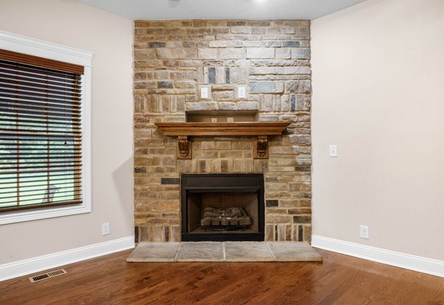 1789 Double R Blvd, Clarksville, TN 37042