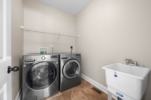 1789 Double R Blvd, Clarksville, TN 37042