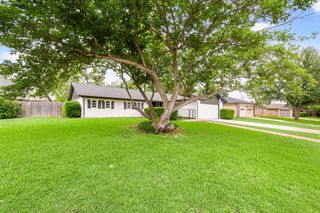 1823 E Cedar Elm Drive, Arlington, TX 76012