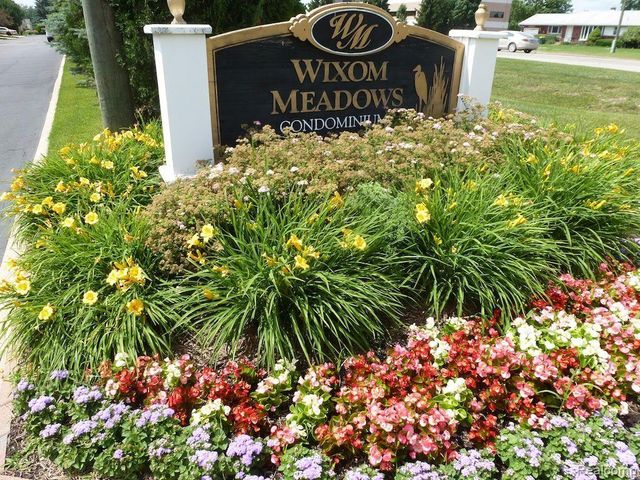 50234 Helfer Boulevard, Wixom, MI 48393