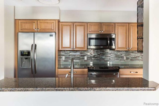 50234 Helfer Boulevard, Wixom, MI 48393