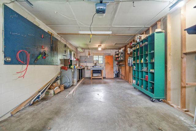 3233 Brady Lane, Lafayette, IN 47909