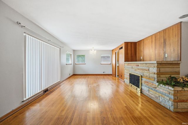 3233 Brady Lane, Lafayette, IN 47909