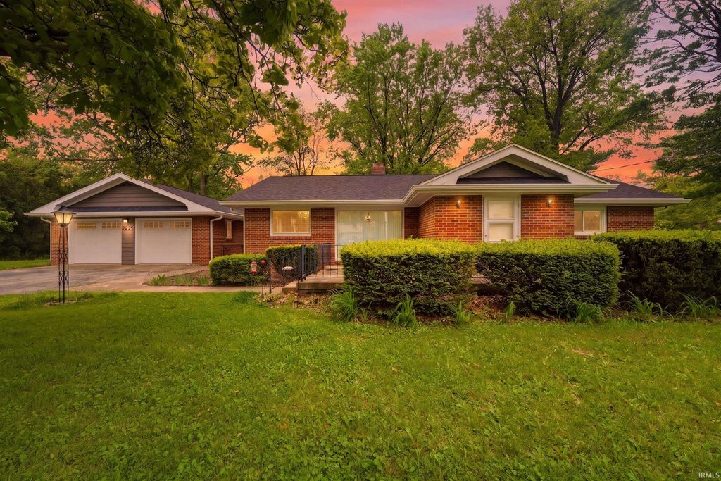 3233 Brady Lane, Lafayette, IN 47909