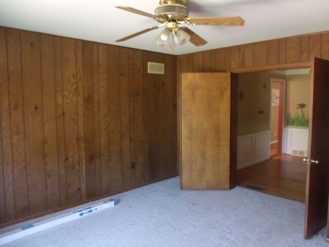 8467 Darlene Street, Warren, MI 48093