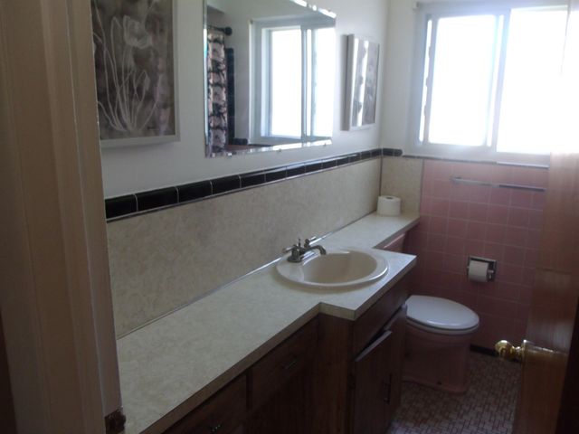 8467 Darlene Street, Warren, MI 48093