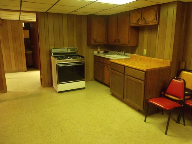 8467 Darlene Street, Warren, MI 48093
