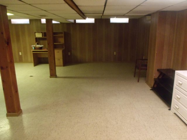 8467 Darlene Street, Warren, MI 48093