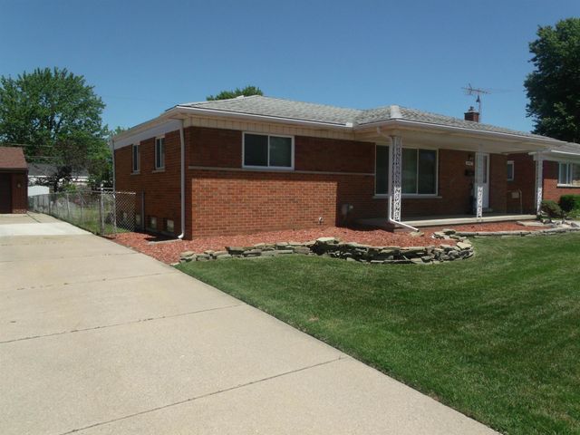 8467 Darlene Street, Warren, MI 48093