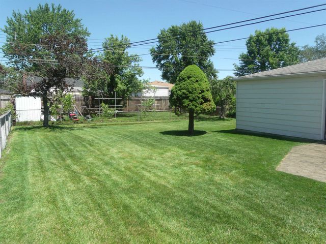 8467 Darlene Street, Warren, MI 48093