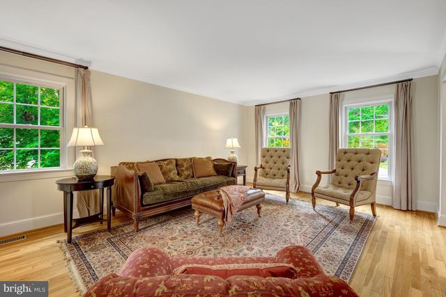 2068 KEDGE DR, Vienna, VA 22181