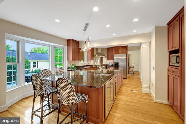 2068 KEDGE DR, Vienna, VA 22181