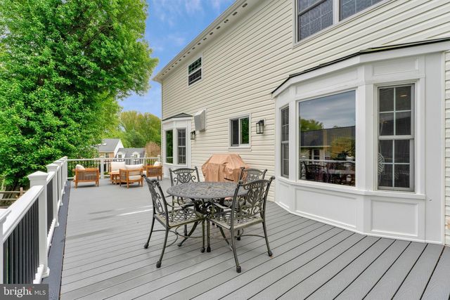 2068 KEDGE DR, Vienna, VA 22181