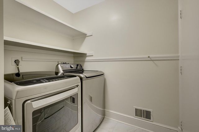 2068 KEDGE DR, Vienna, VA 22181