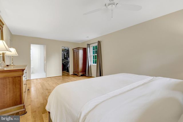2068 KEDGE DR, Vienna, VA 22181