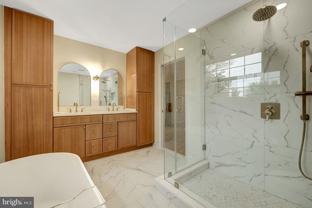 2068 KEDGE DR, Vienna, VA 22181