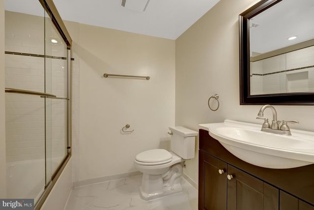 2068 KEDGE DR, Vienna, VA 22181