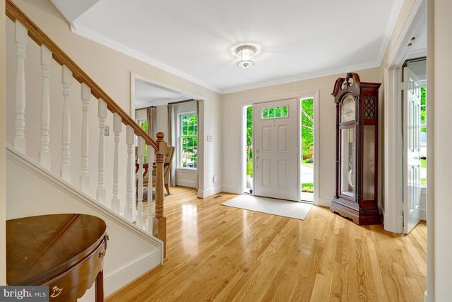 2068 KEDGE DR, Vienna, VA 22181