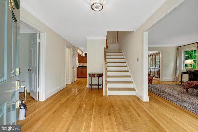 2068 KEDGE DR, Vienna, VA 22181