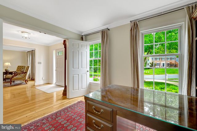 2068 KEDGE DR, Vienna, VA 22181