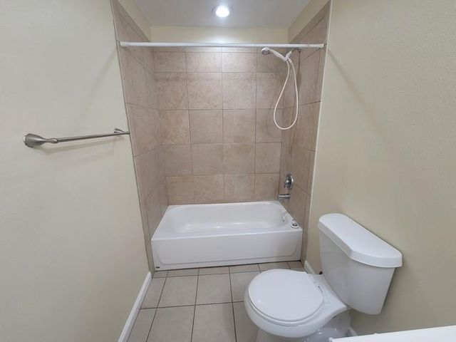 1523 Campbell, Galveston, TX 77551
