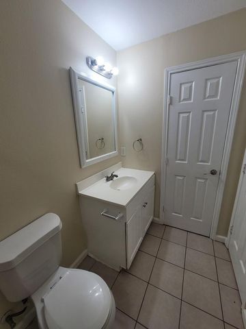 1523 Campbell, Galveston, TX 77551
