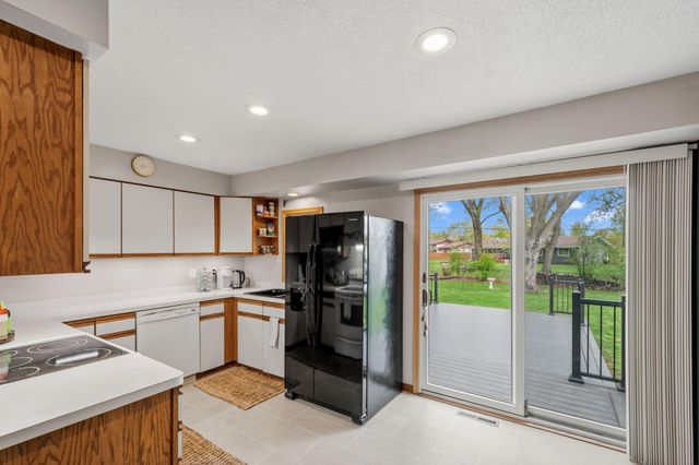 965 Redwell Lane, Apple Valley, MN 55124