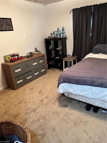 200 Choyce Street, Lexington, NC 27295