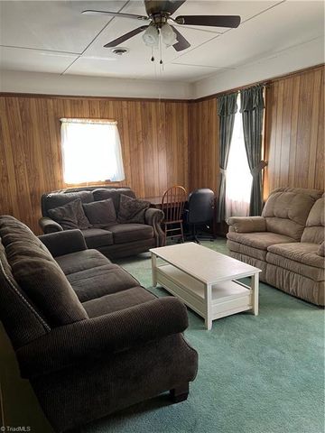 200 Choyce Street, Lexington, NC 27295