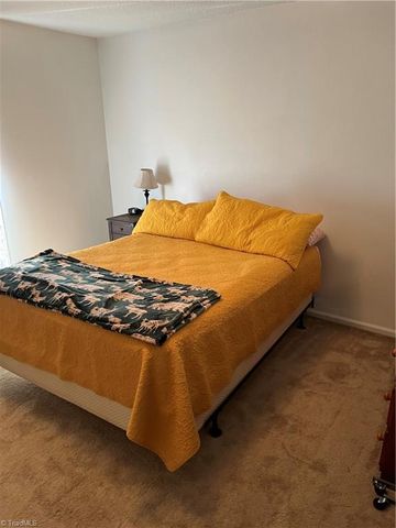 200 Choyce Street, Lexington, NC 27295