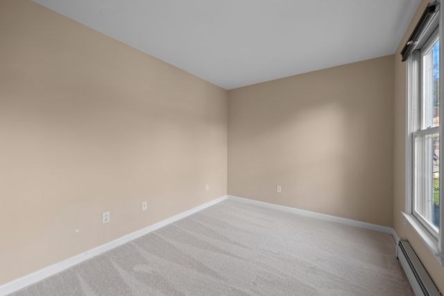 7 Old Salem Cir, Shrewsbury, MA 01545