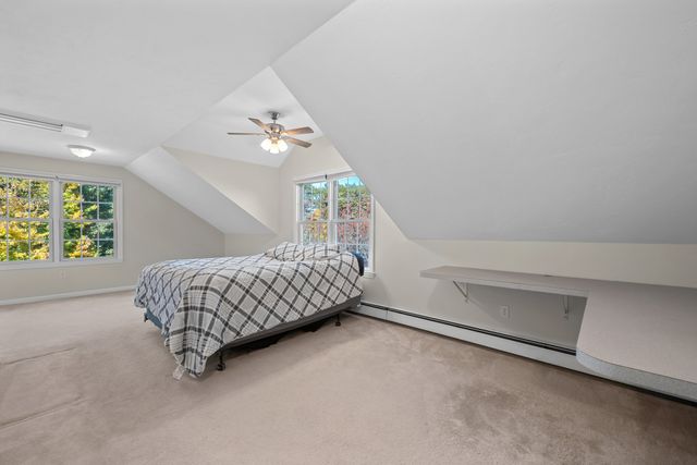 7 Old Salem Cir, Shrewsbury, MA 01545