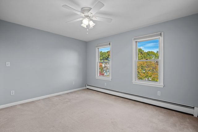7 Old Salem Cir, Shrewsbury, MA 01545
