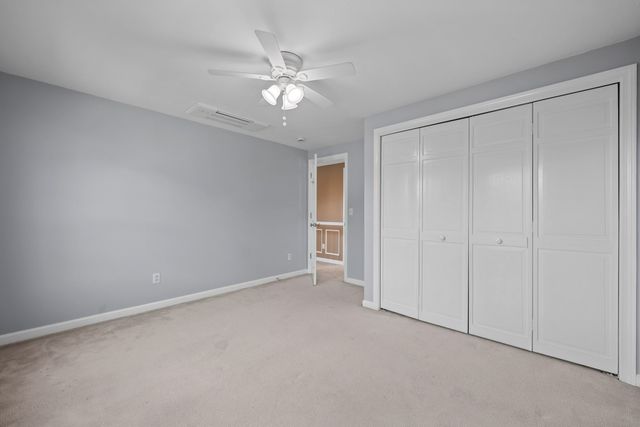 7 Old Salem Cir, Shrewsbury, MA 01545