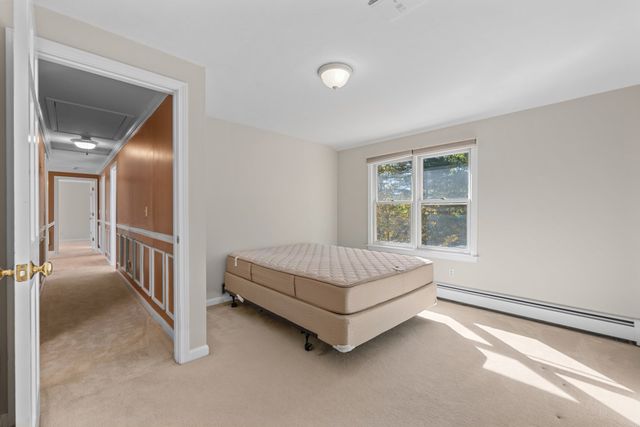 7 Old Salem Cir, Shrewsbury, MA 01545