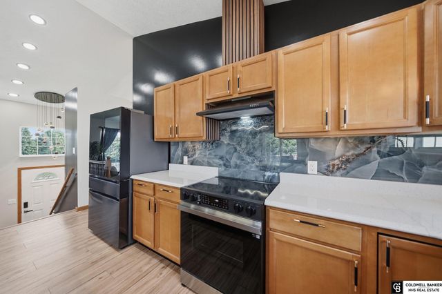 5701 S 96 Street, Lincoln, NE 68526