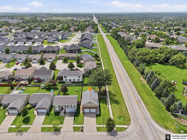 5701 S 96 Street, Lincoln, NE 68526