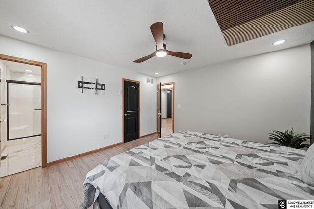 5701 S 96 Street, Lincoln, NE 68526