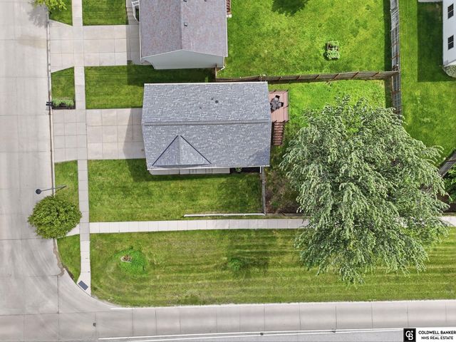 5701 S 96 Street, Lincoln, NE 68526