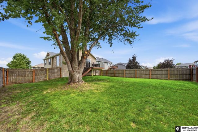 5701 S 96 Street, Lincoln, NE 68526
