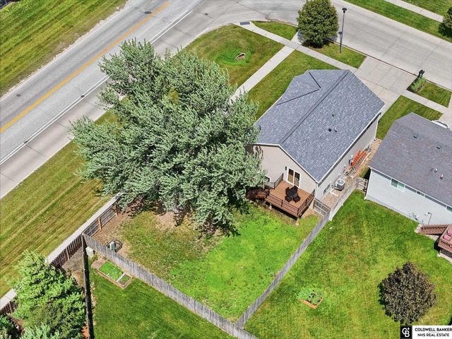 5701 S 96 Street, Lincoln, NE 68526