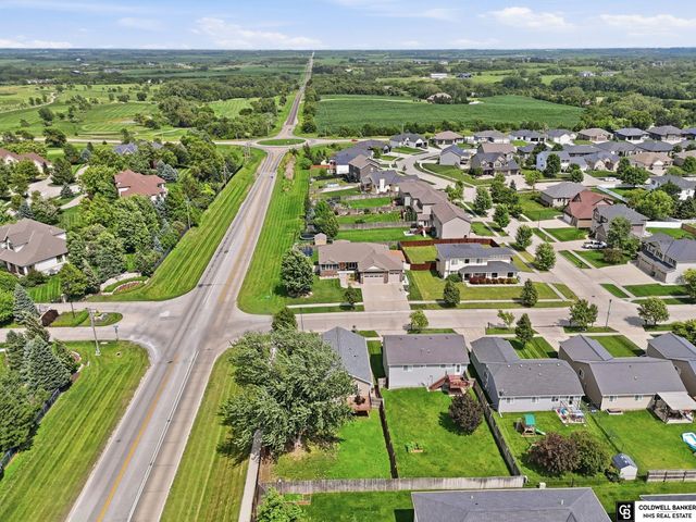 5701 S 96 Street, Lincoln, NE 68526