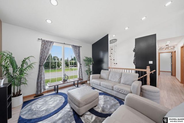 5701 S 96 Street, Lincoln, NE 68526