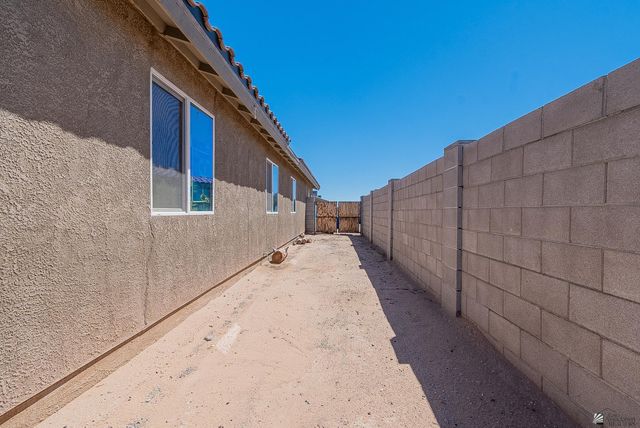 7912 E 44 Ln, Yuma, AZ 85365