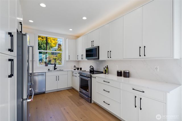 9013 14th Avenue SW, Seattle, WA 98106