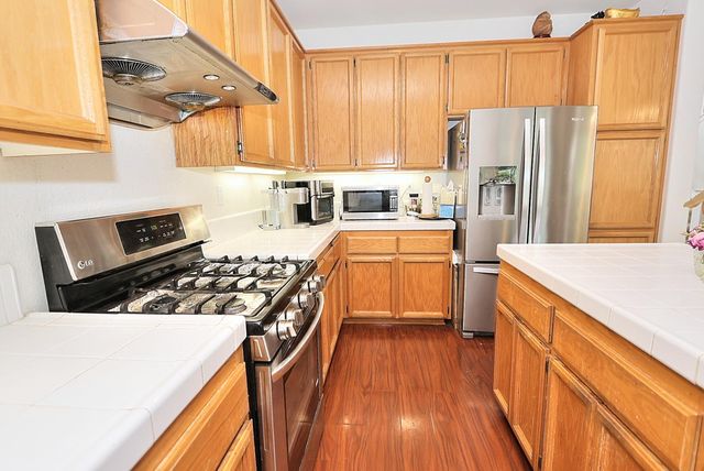 8897 Shasta Lily Dr, Elk Grove, CA 95624