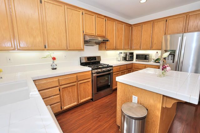 8897 Shasta Lily Dr, Elk Grove, CA 95624